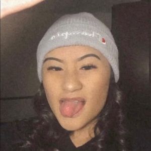 Meet your Posher, Carrena